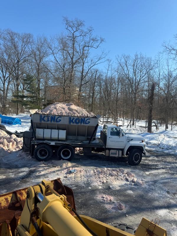 The King Kong spreader loaded with de-icing material